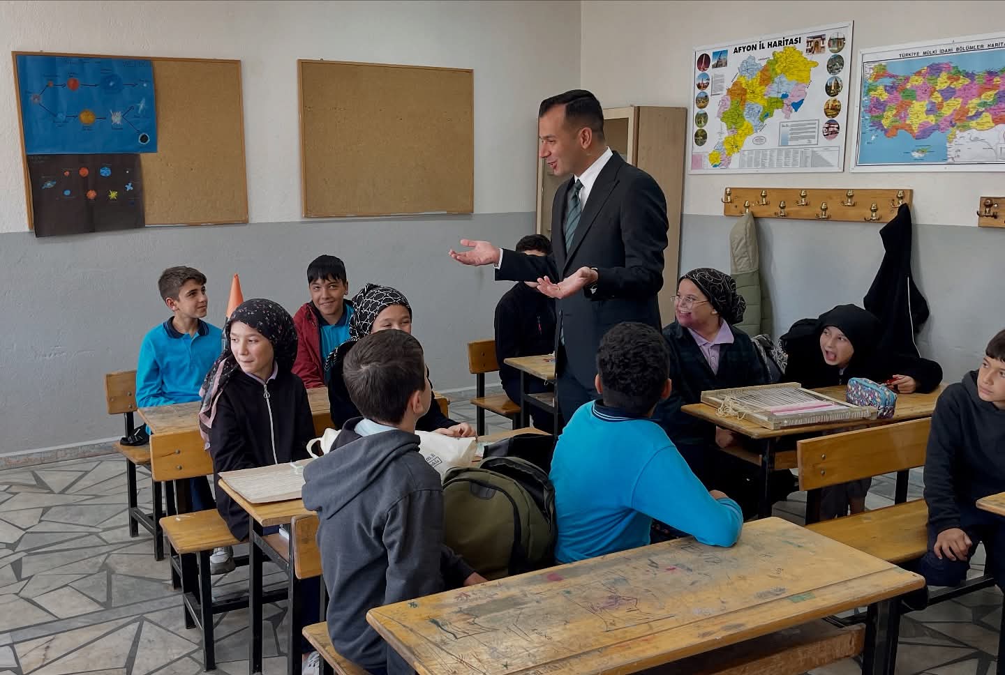 Kaymakam Emrah Aslan, Kırka Ortaokulu’nu ziyaret etti!