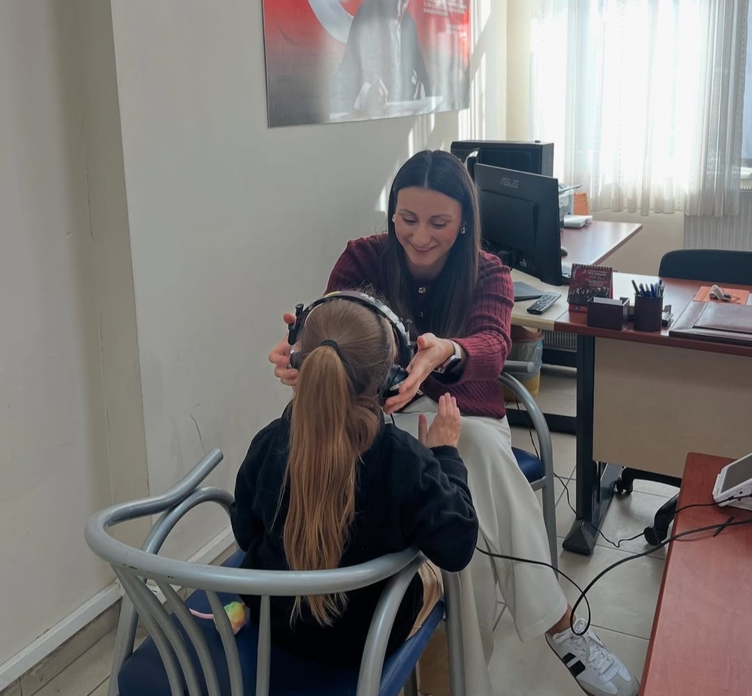 Sinanpaşa’da 1. Sınıf Öğrencilerine İşitme Taraması Başladı