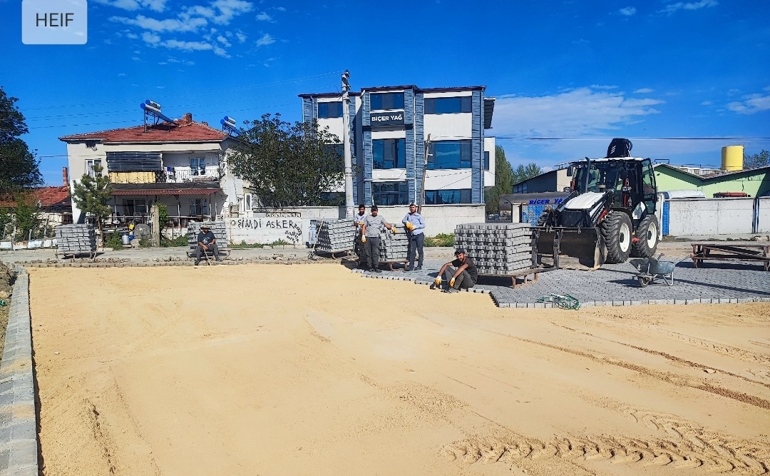 Küçükhüyük’te Düğün Salonu Çevresinde Düzenleme Çalışmaları